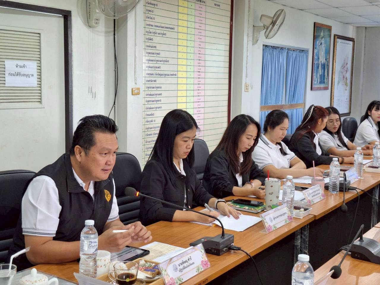 title - ผู้ตรวจราชการ ส.ป.ก. ลงพื้นที่จังหวัดเลย ประชุมติดตามความก้าวหน้าผลการดำเนินงาน พร้อมตรวจเยี่ยมให้กำลังใจเกษตรกรชาวสวนไม้ผล 